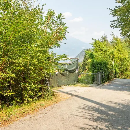 L'ago Di Pino I Vista Di Villa *